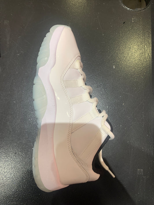 Jordan 11 Retro Low Legend Blue